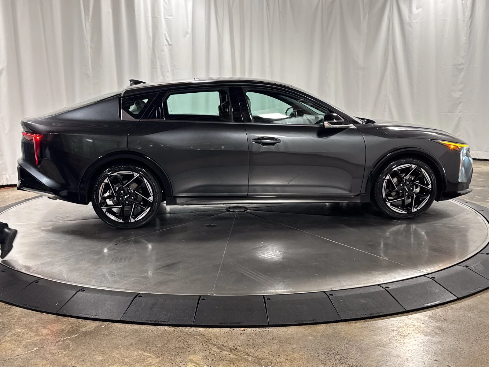 Used 2025 Gray Kia GT-Line image 6