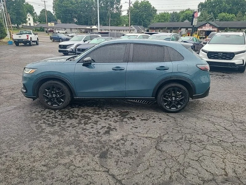 Used 2024  Honda Sport image 3