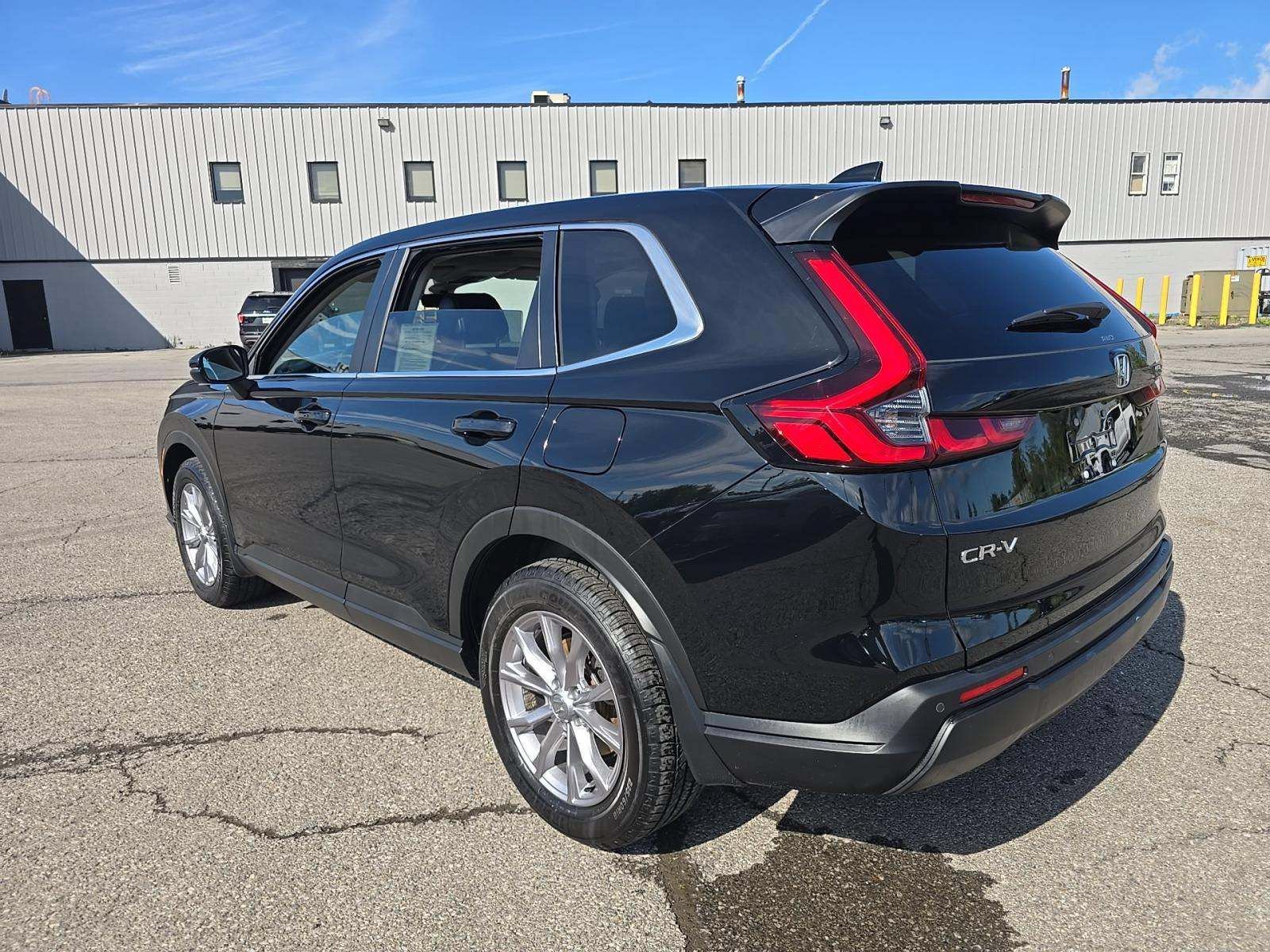 Certified Used 2024 Crystal Black Pearl Honda EX-L image 2