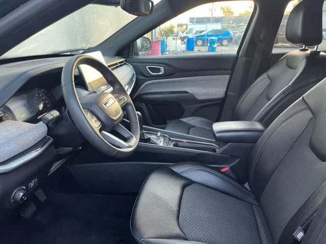 Used 2024 Black Jeep Latitude image 5