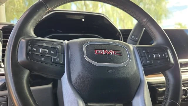 Used 2025 Silver GMC SLT image 10
