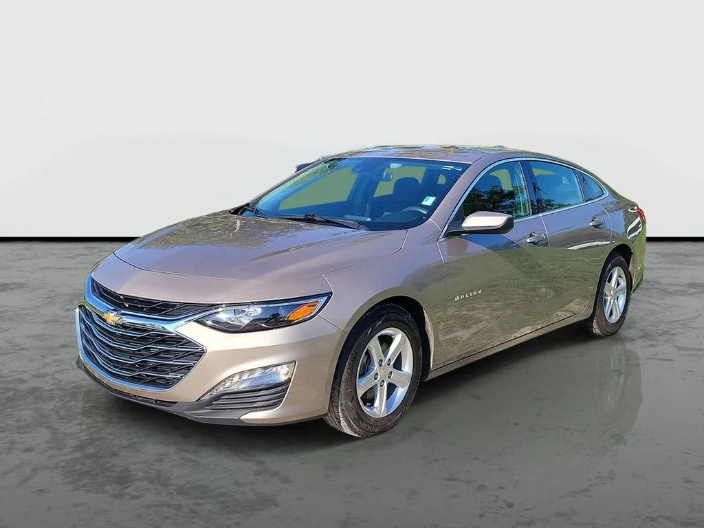 Used 2024 Mineral Gray Metallic Chevrolet LT image 5