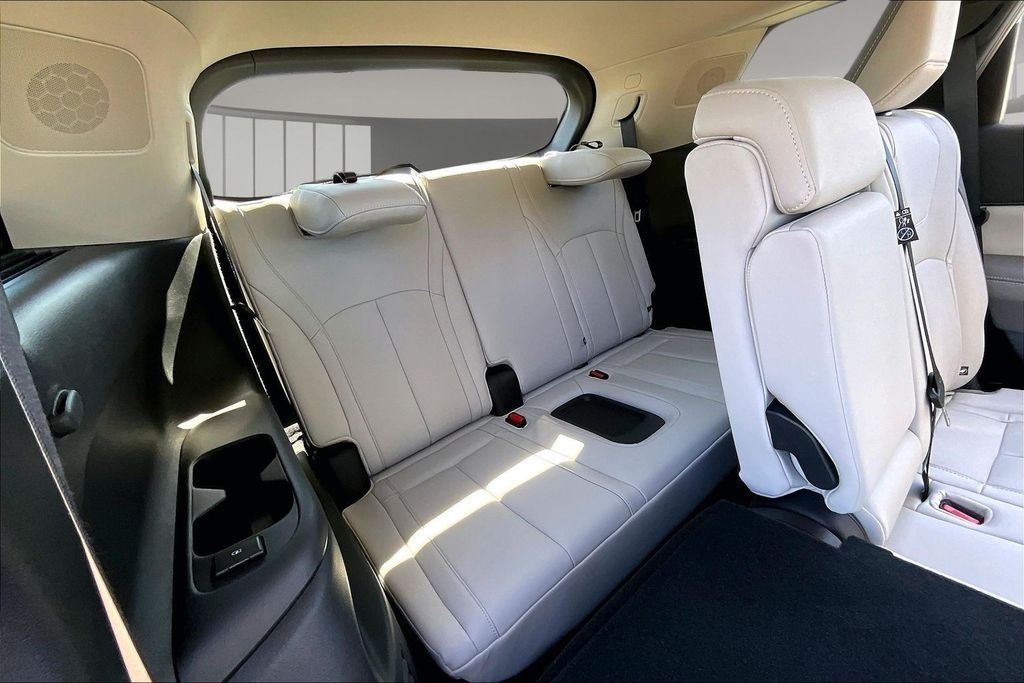 Used 2026 Red INFINITI LUXE image 30