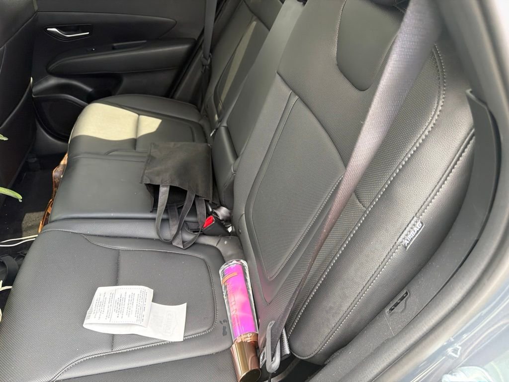 Used 2025 Gray Hyundai SEL Convenience image 8
