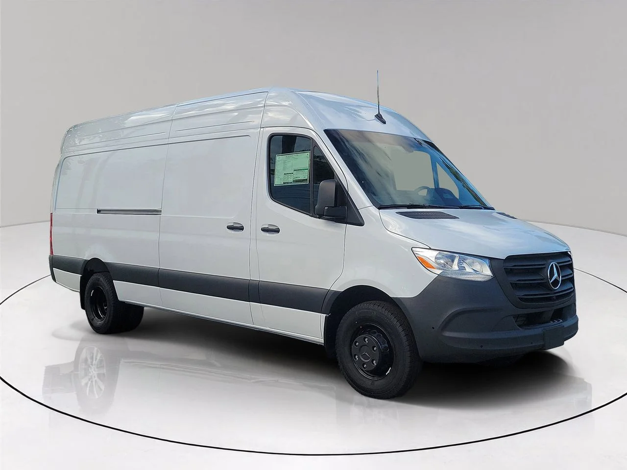 New 2026 Arctic White Mercedes-Benz Cargo 170 WB image 3
