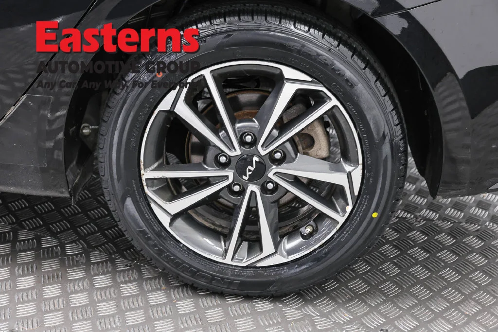 Used 2024 Black Kia LXS image 34