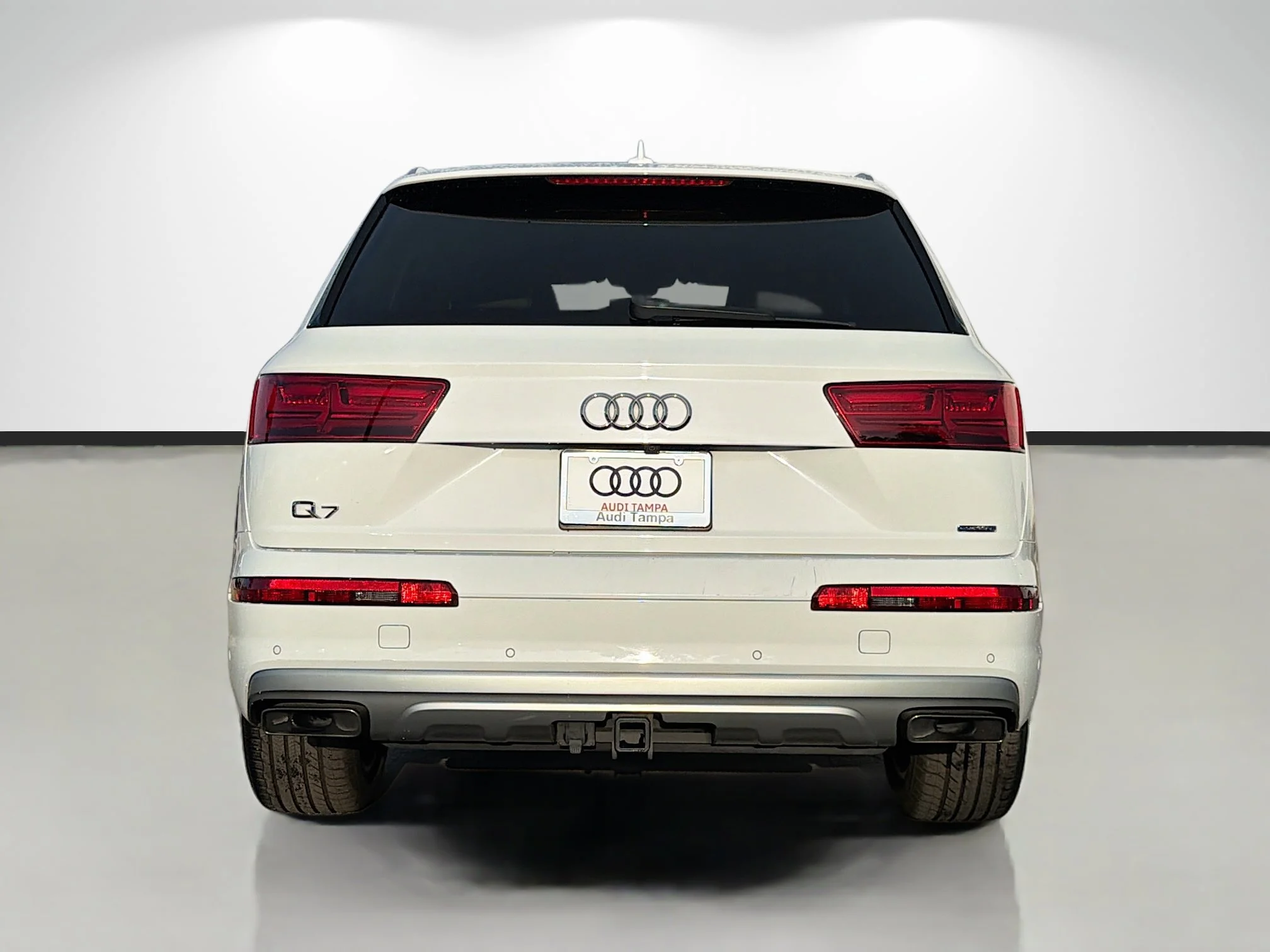 Used 2019 Glacier White Audi Premium Plus image 4