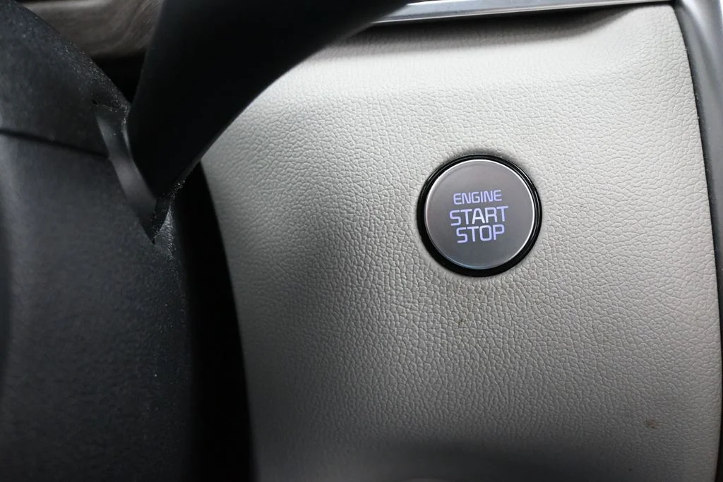 Used 2023 Glacial White Pearl Kia EX image 31