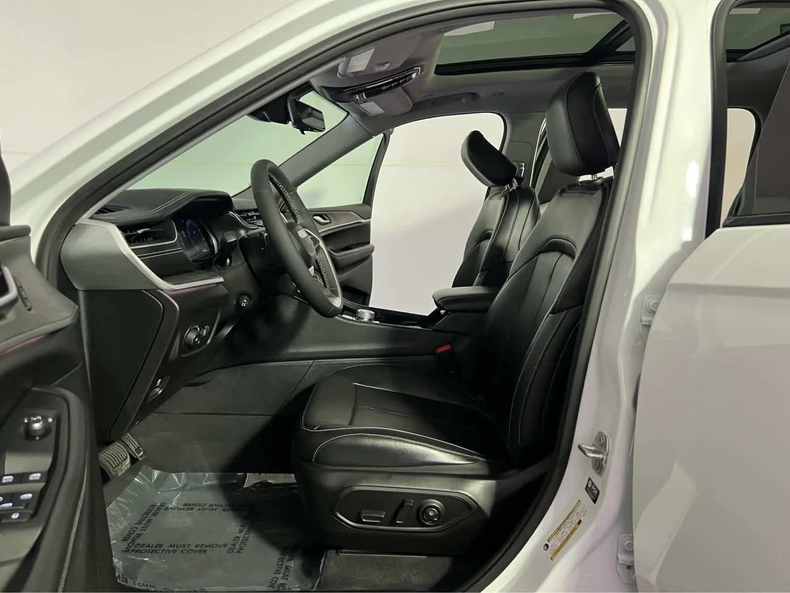 Used 2023 Bright White Clearcoat Jeep Limited image 22