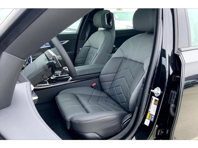 New 2026 Black Sapphire Metallic BMW 750e xDrive image 9