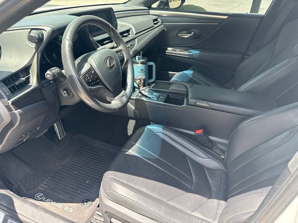 Used 2019 White Lexus 350 F Sport image 2