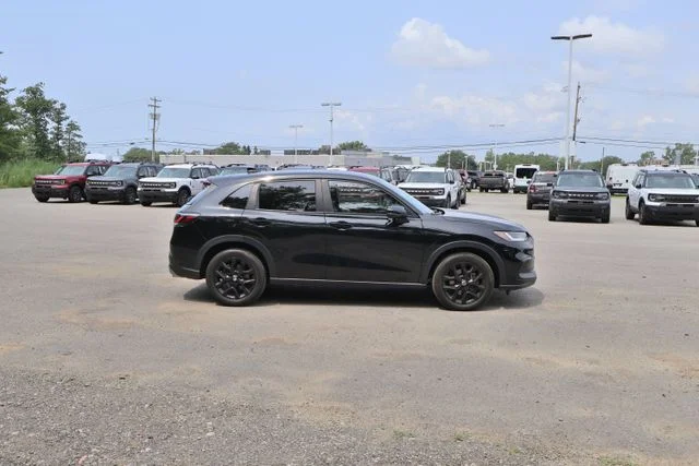 Used 2024  Honda Sport image 8