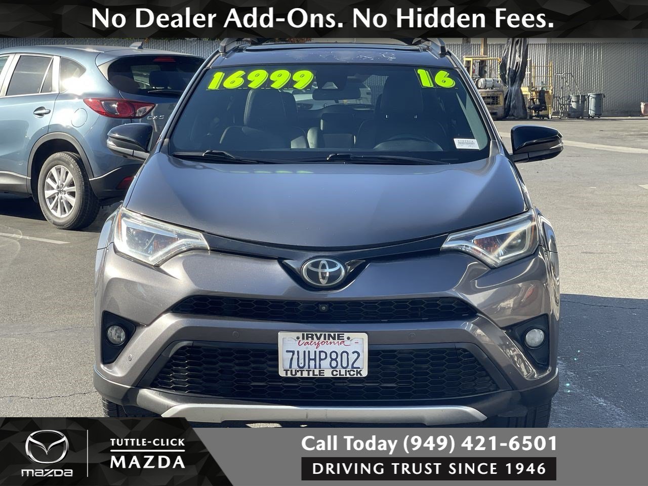 Used 2016 MAGNETIC GRAY MET Toyota SE image 2