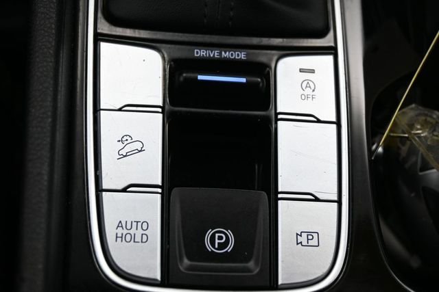 Used 2025 Silver Hyundai SEL image 26