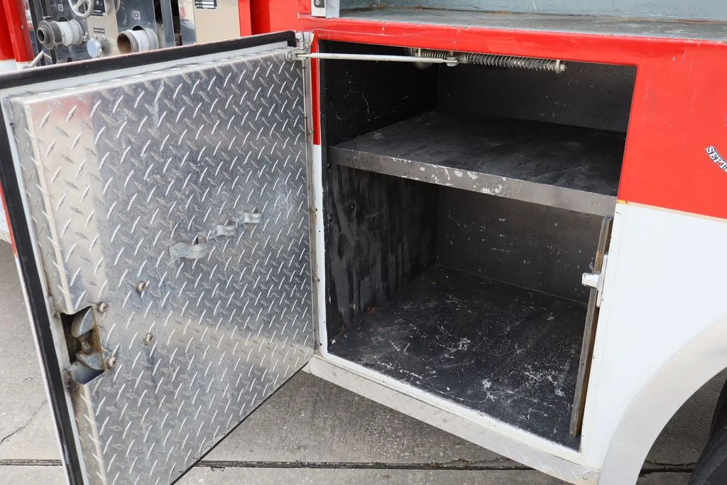 Used 1987  Ford F8000 image 12