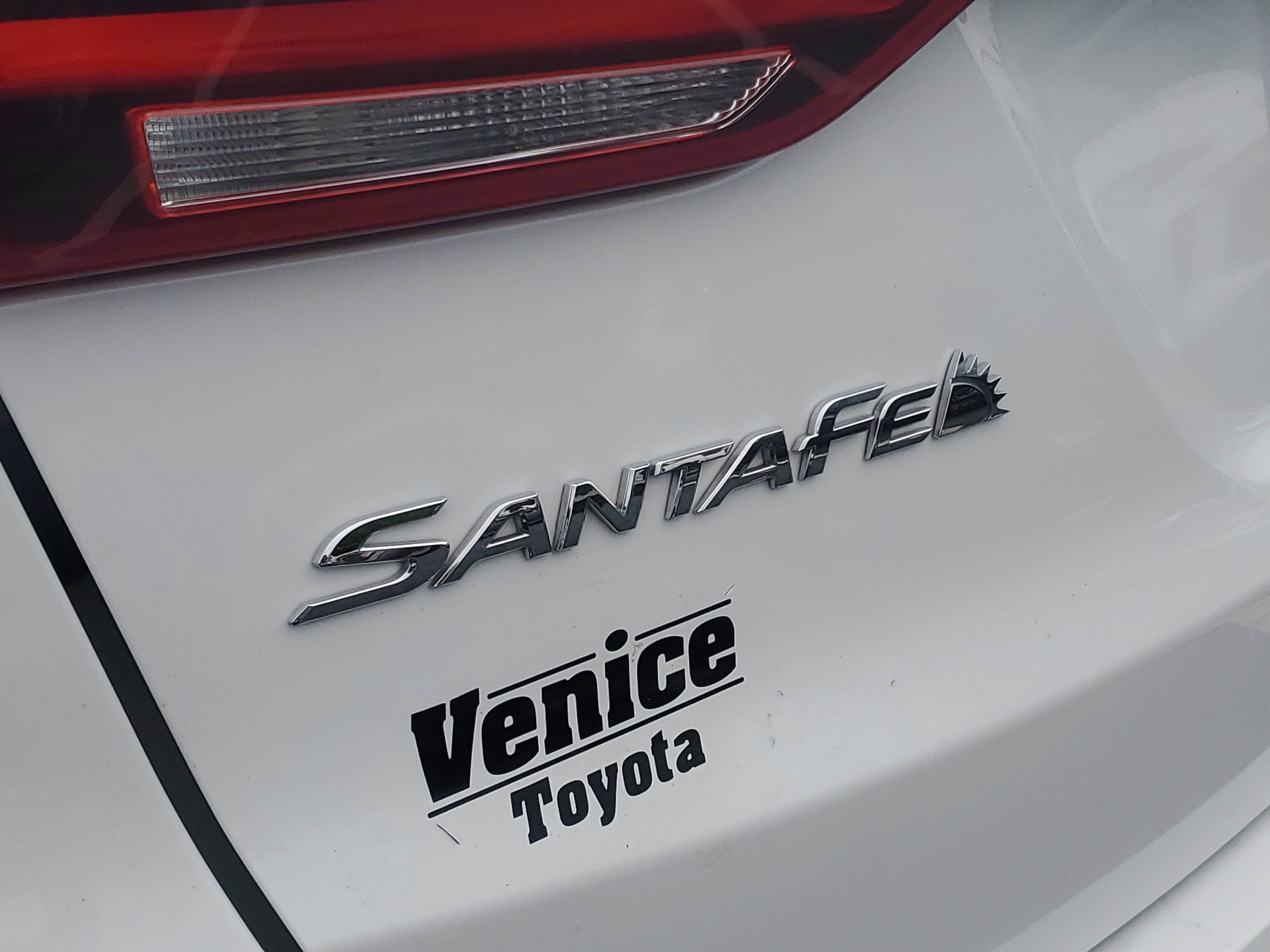 Used 2018 Pearl White Hyundai 2.4L image 12
