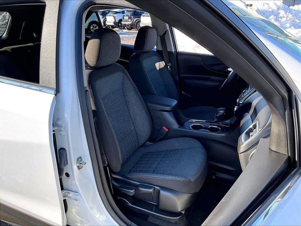 Used 2023 White Chevrolet LT image 17
