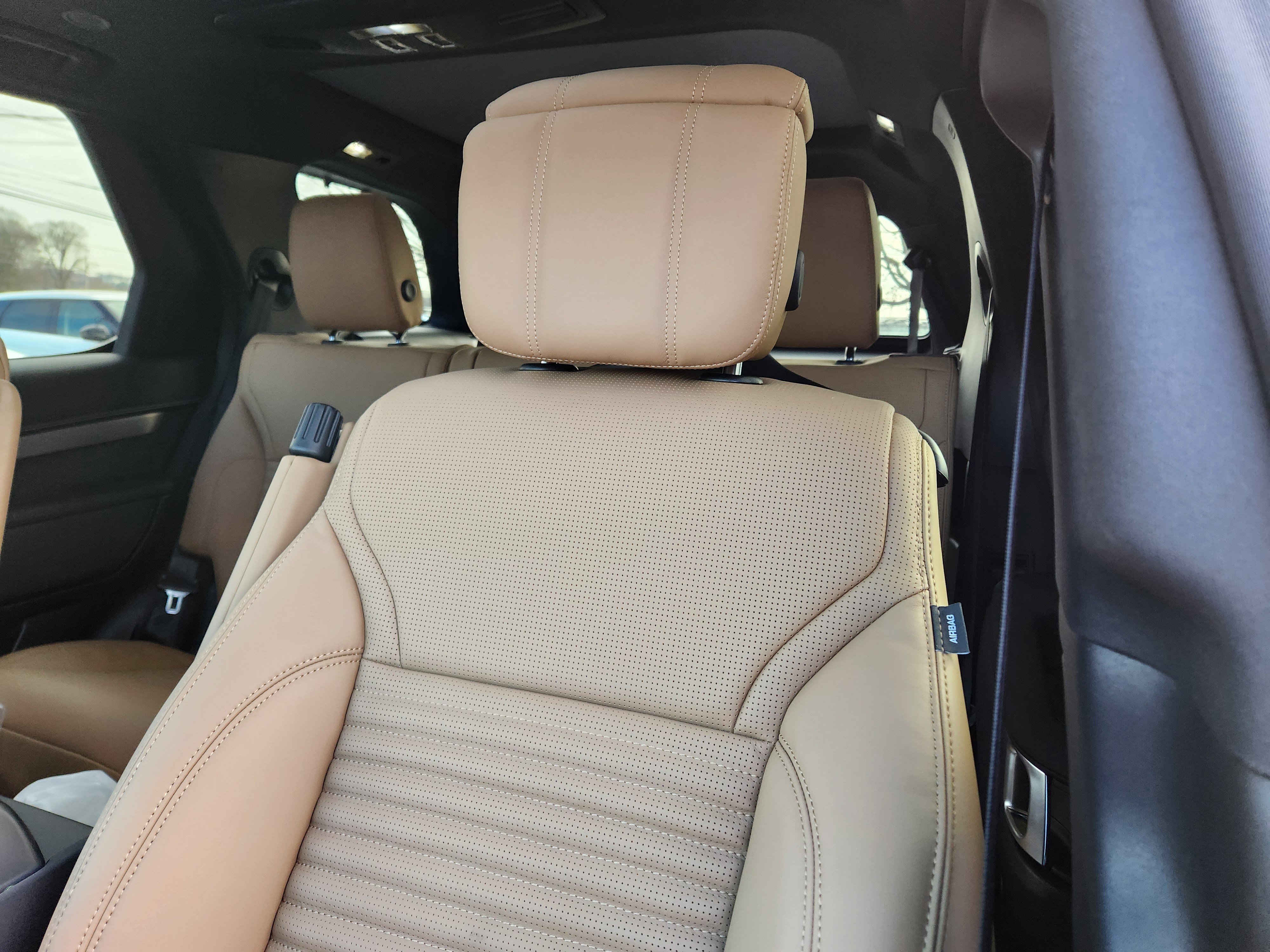 2026 Land Rover Discovery Gemini Edition - Photo 9