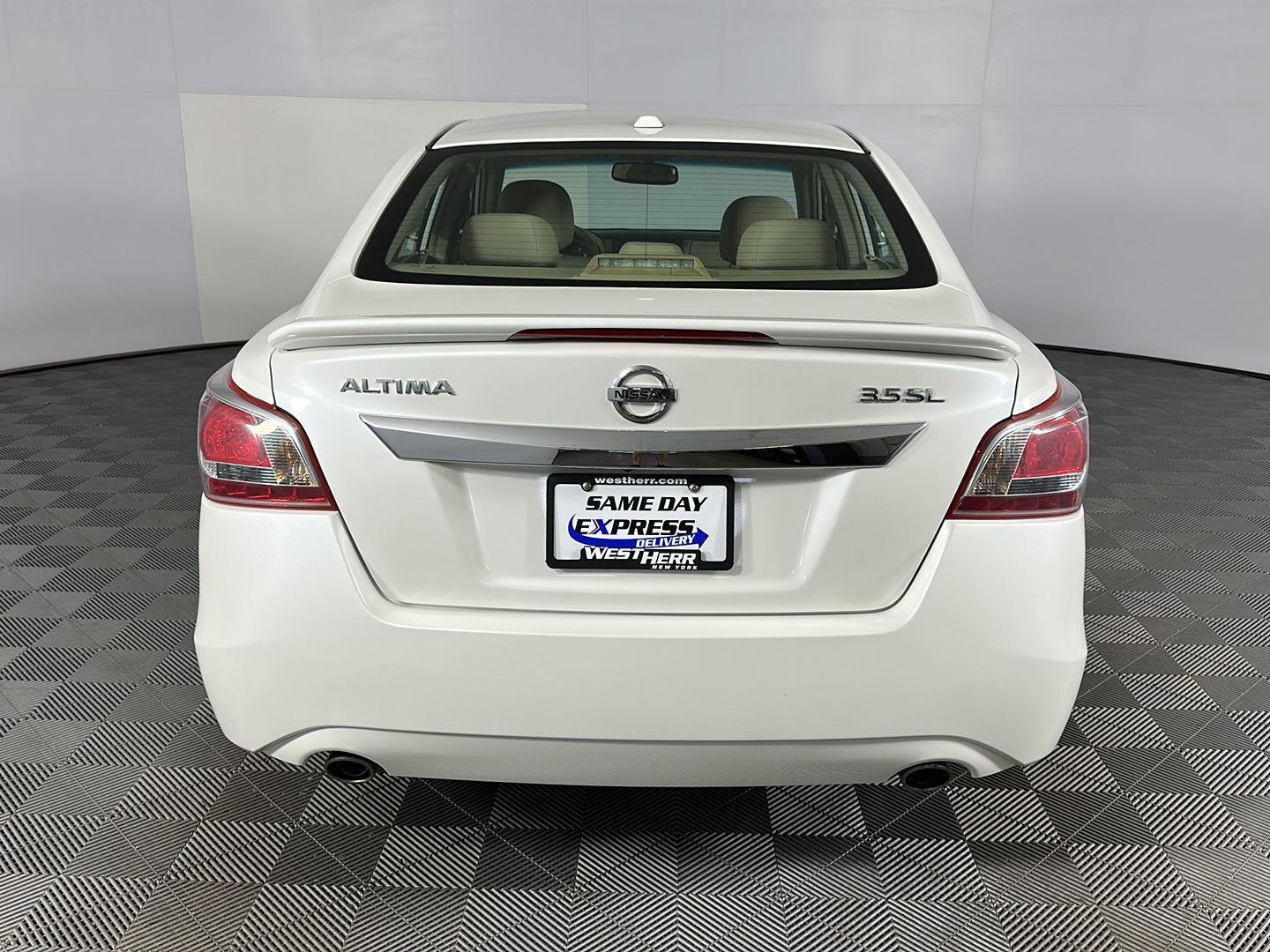 Used 2013 Pearl White Nissan 3.5 SL image 12