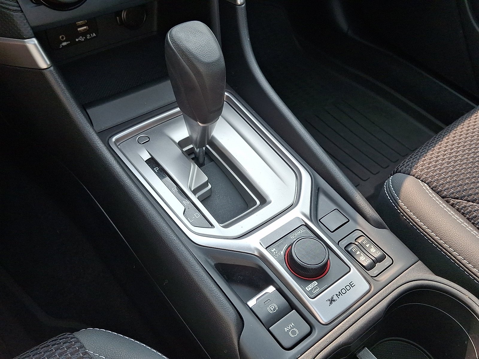 Used 2020 Magnetite Gray Metallic Subaru Premium image 16