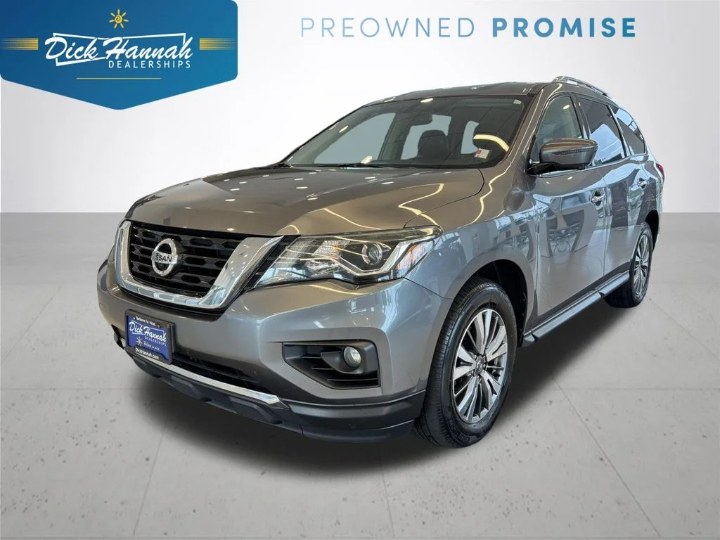 2020 Nissan Pathfinder SL 4WD's photo