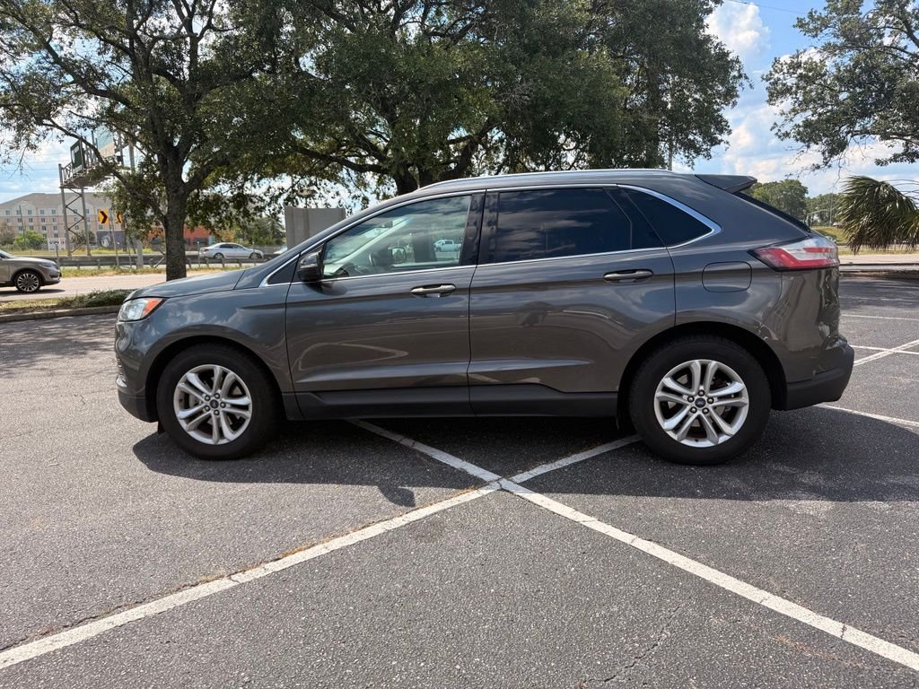 Used 2019 Gray Ford SEL image 7