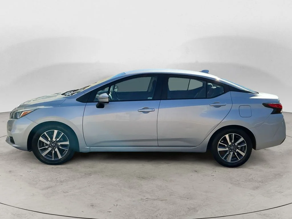 Used 2020 Silver Nissan 1.6 SV image 5