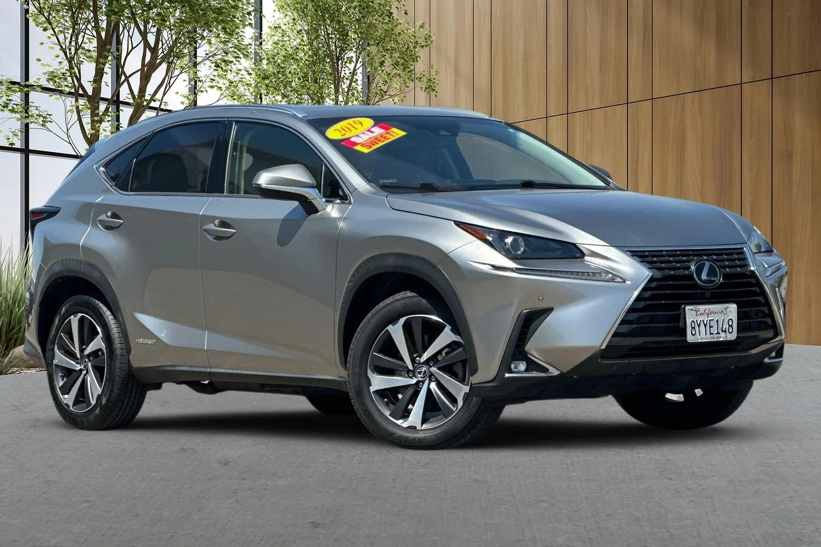 Used 2019 Silver Lexus 300h image 2