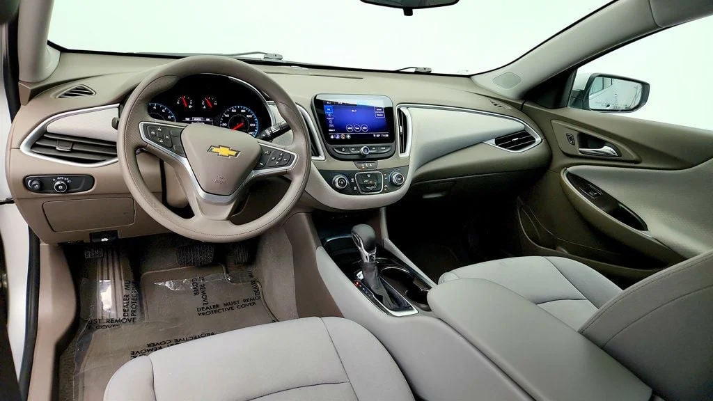 Used 2022 Silver Ice Metallic Chevrolet 4dr Sedan FL w/ Driver Confidence Pkg image 12