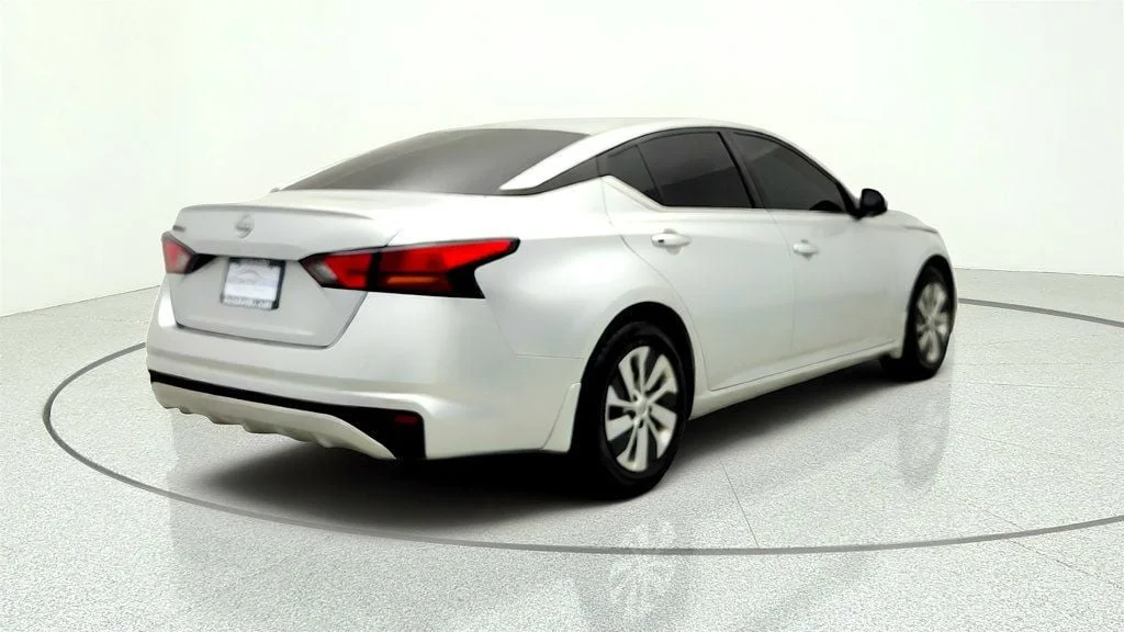 Used 2023 Brilliant Silver Metallic Nissan 2.5 S Sedan image 5