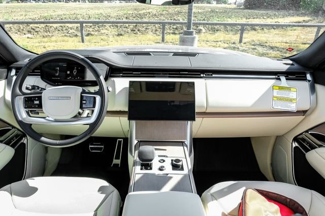 New 2027 Varesine Blue Land Rover SE image 19