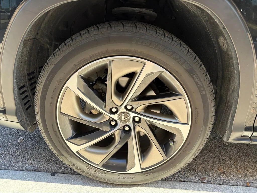 Used 2019 Black Lexus 350L image 12
