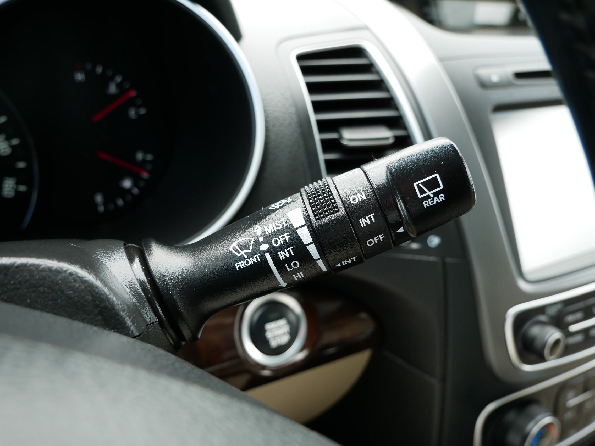 Used 2015 Satin Metal Kia EX image 32