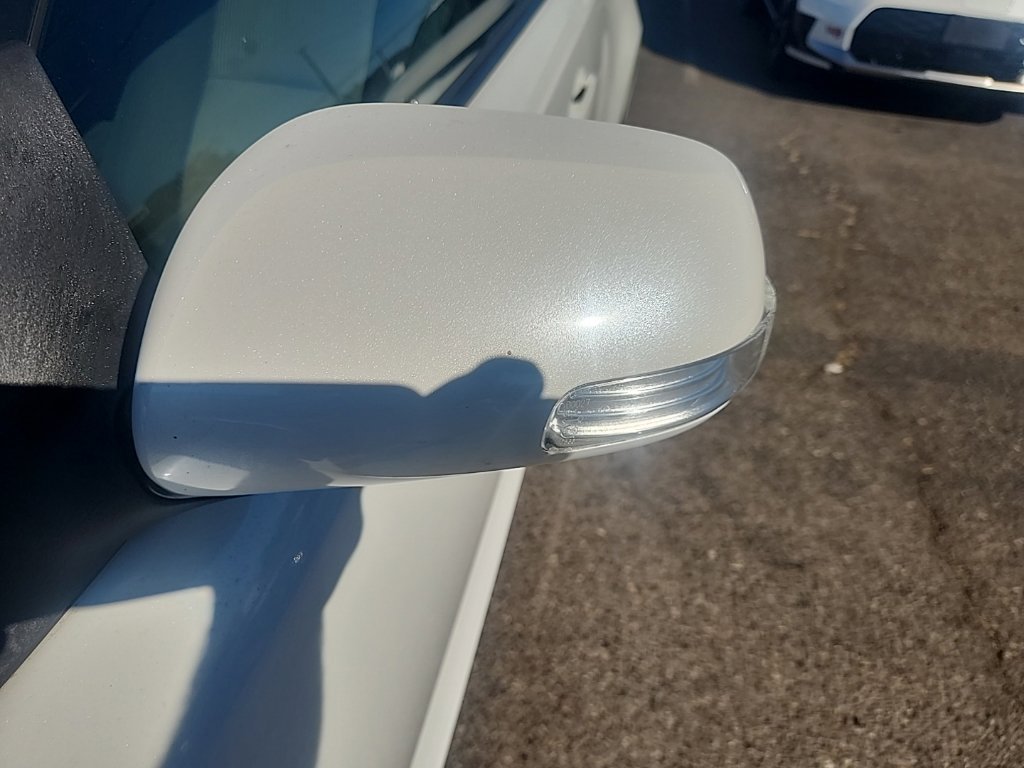 Used 2016 White Scion Base image 6