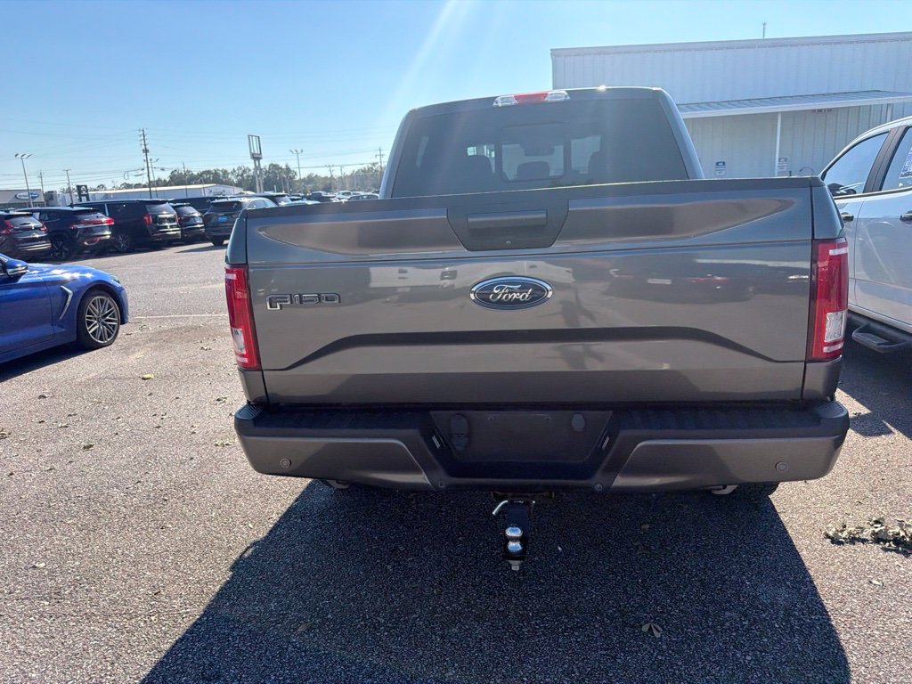 Used 2016 Gray Ford XLT image 17