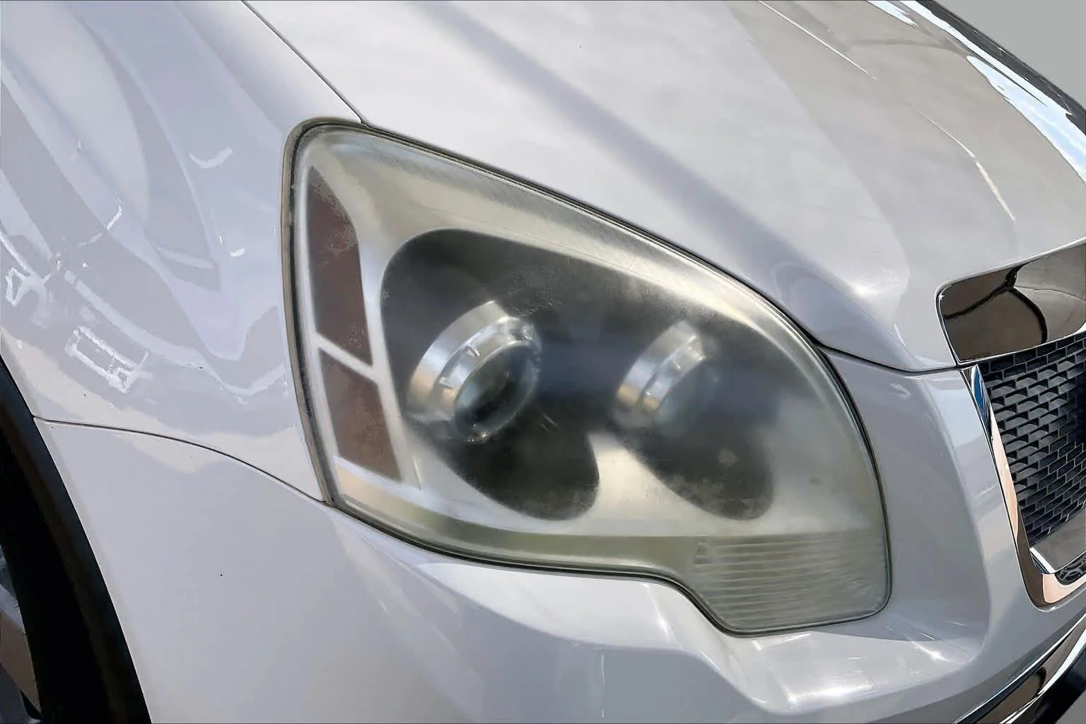 Used 2011 Summit White GMC SLT1 image 25
