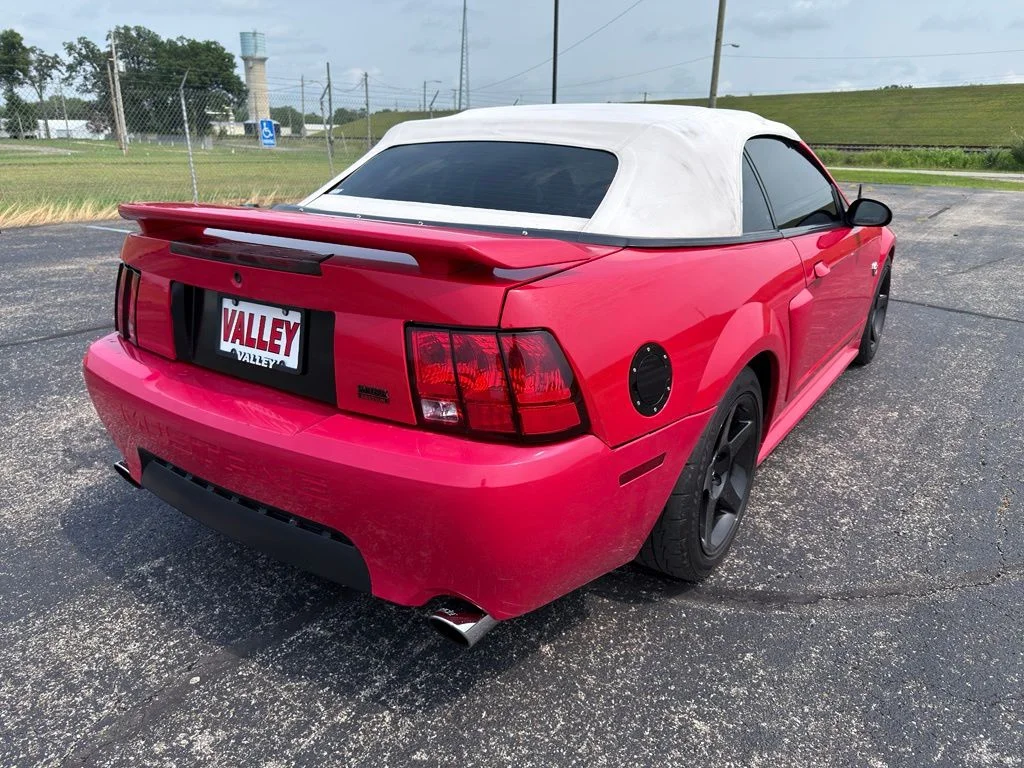 Used 2004 Red Ford GT image 6