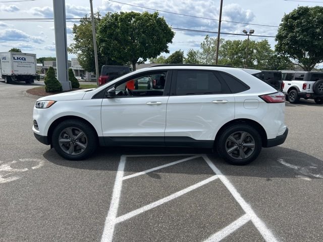 Used 2024 White Ford SEL image 4