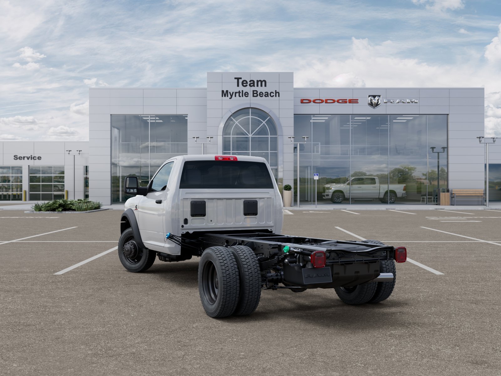 New 2025 Bright White Clearcoat RAM Tradesman image 32