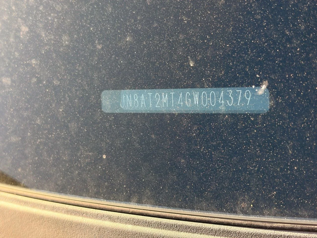 Used 2016 Arctic Blue Metallic Nissan S image 8