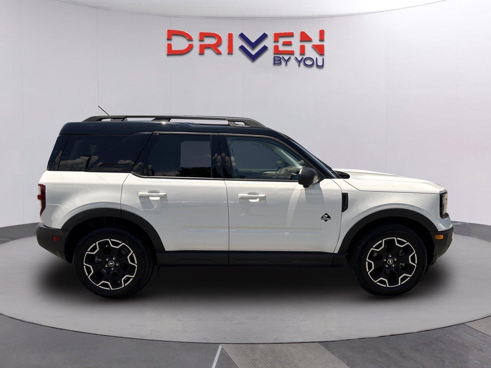Used 2025 Oxford White Ford Outer Banks image 2