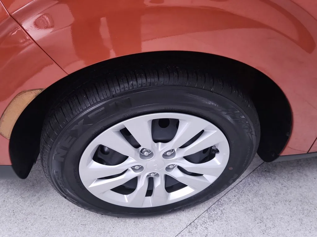 Used 2025 Red Kia LX image 12