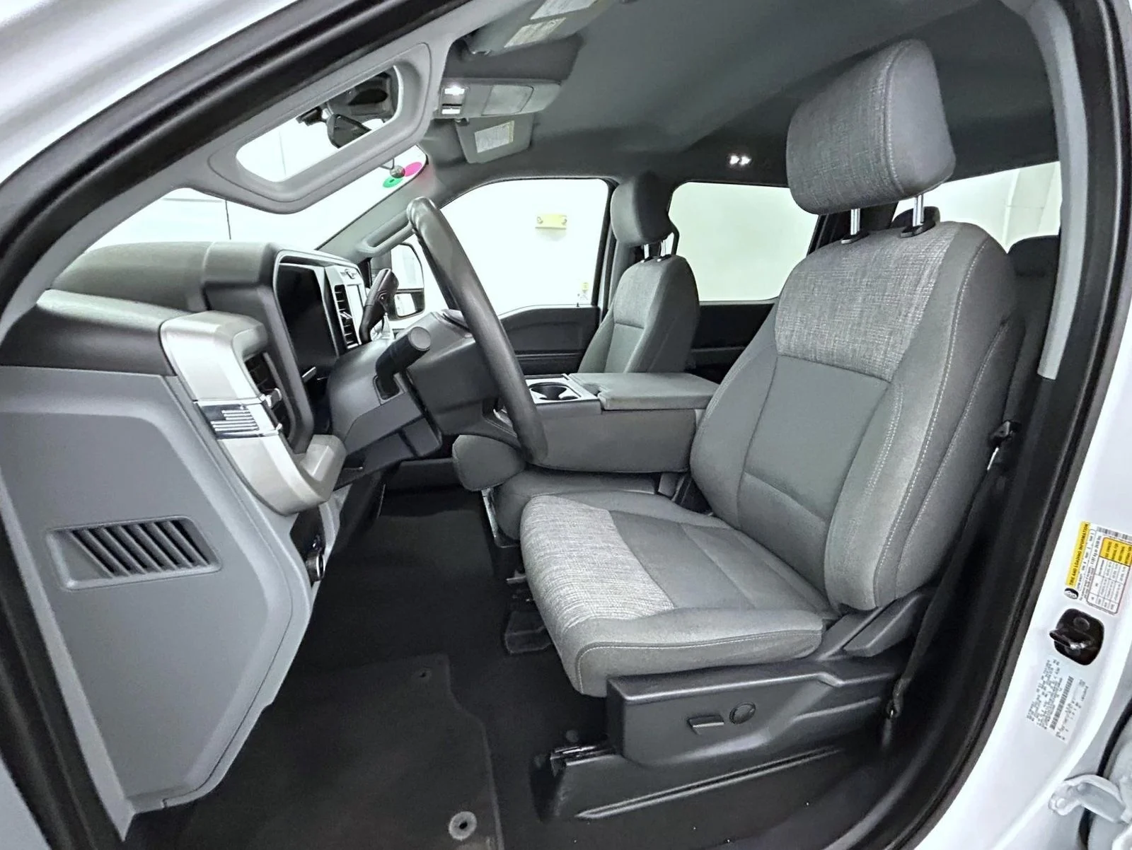 Used 2025 White Ford XLT image 10