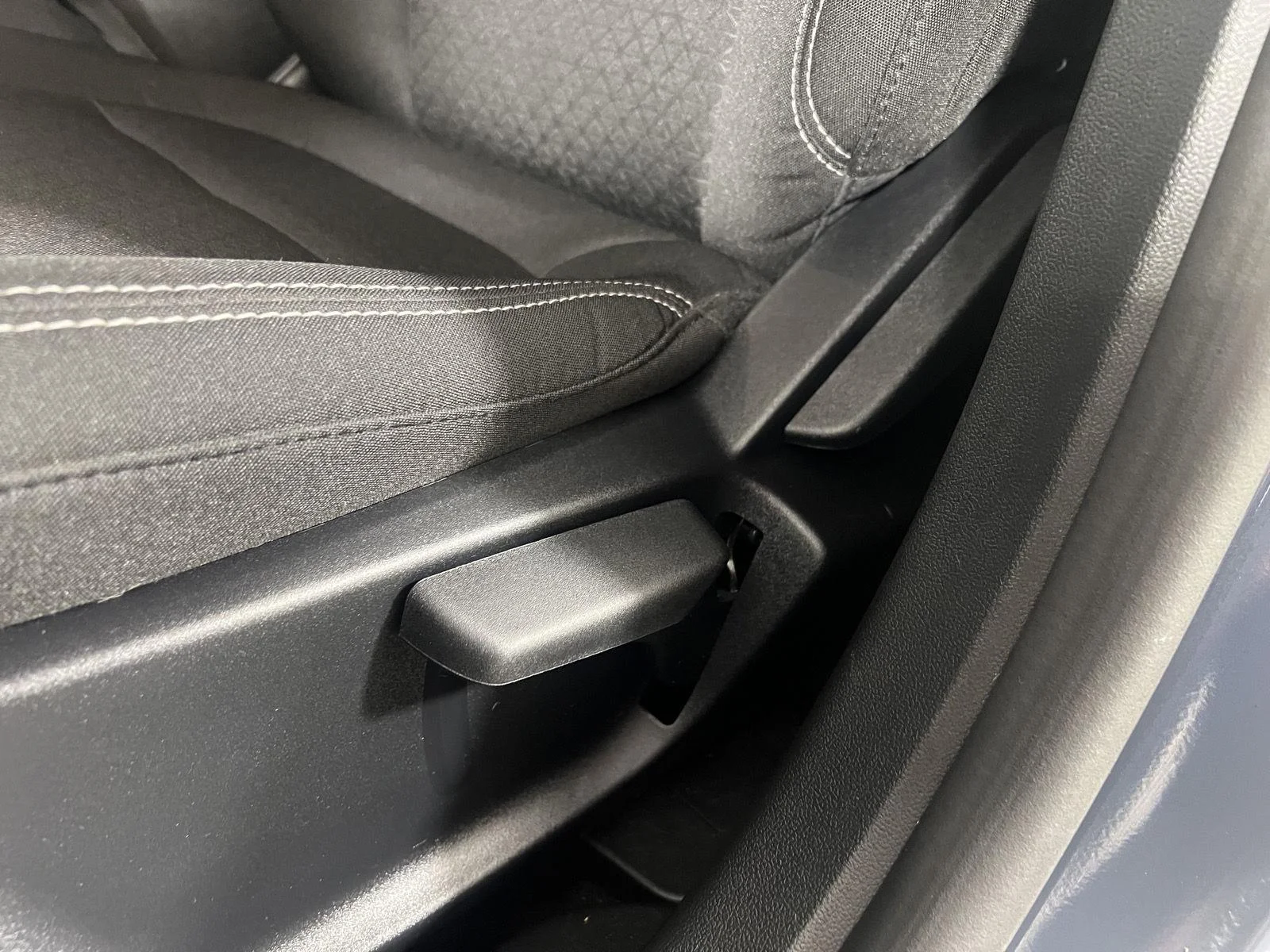 Used 2025 Vapor Blue Ford  image 38