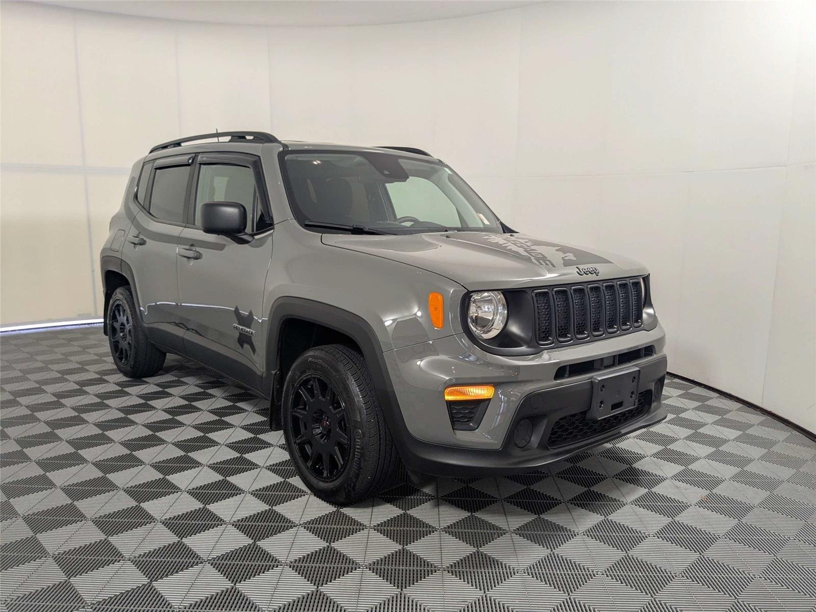 Used 2022 Sting-Gray Clearcoat Jeep Sport image 3