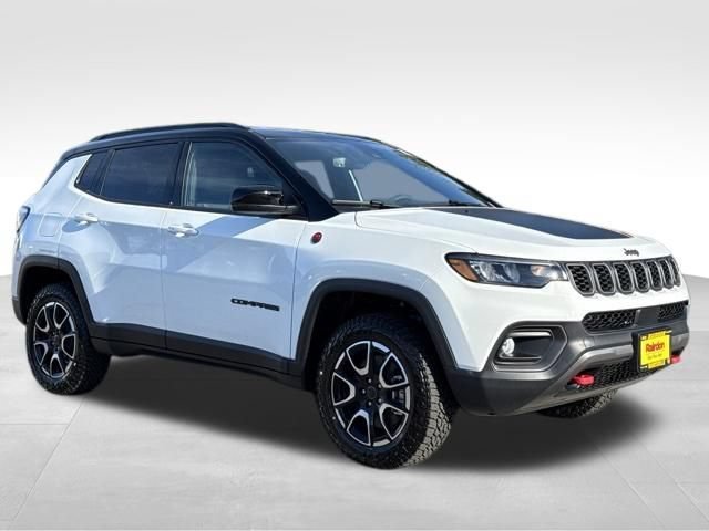 New 2026 Bright White Clear-Coat Exterior Paint Jeep Trailhawk image 1