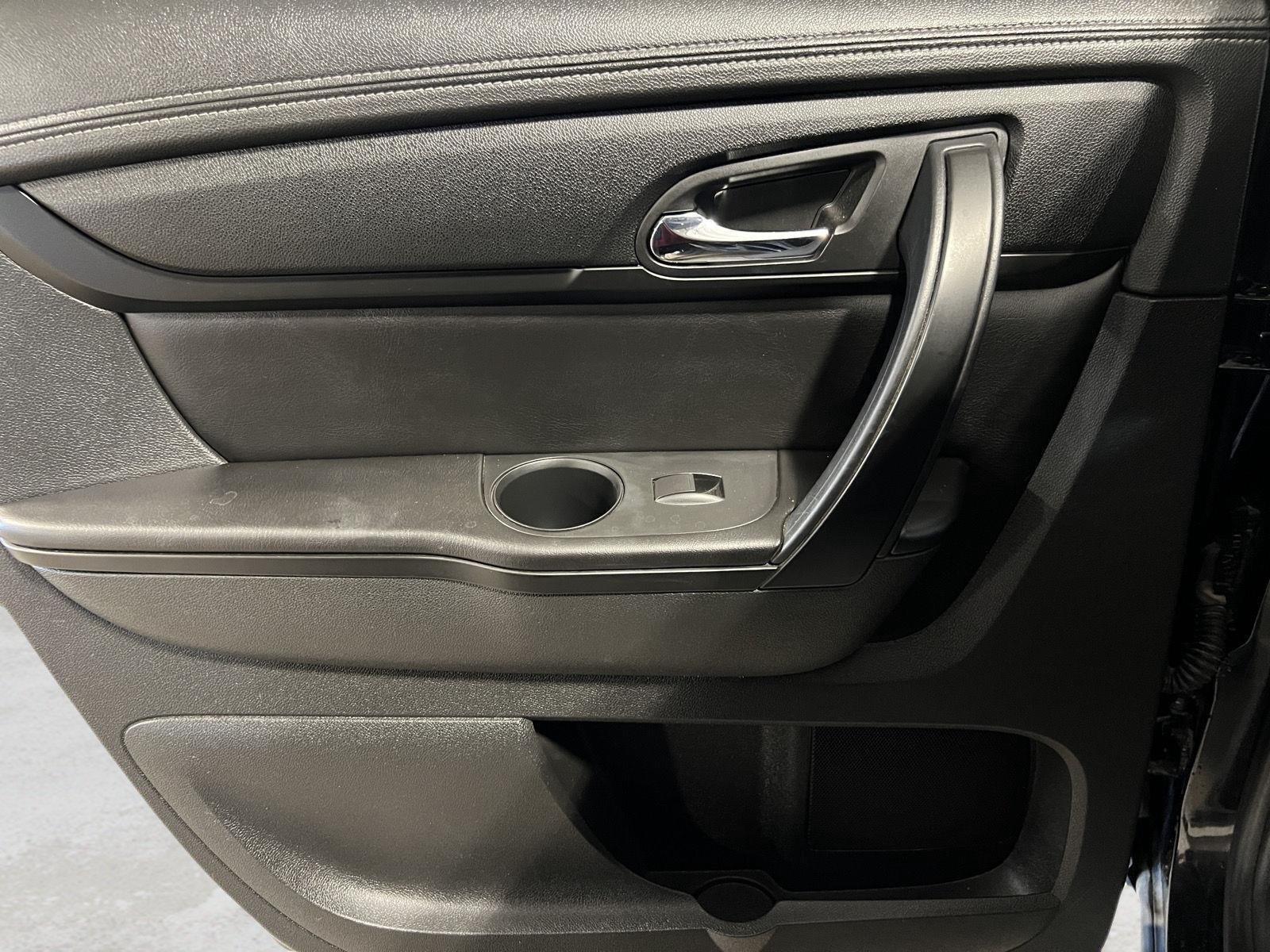 Used 2014 Black Granite Metallic Chevrolet LT image 11