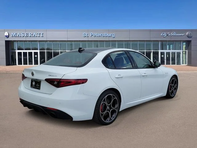 Used 2023 White Alfa Romeo Veloce image 4