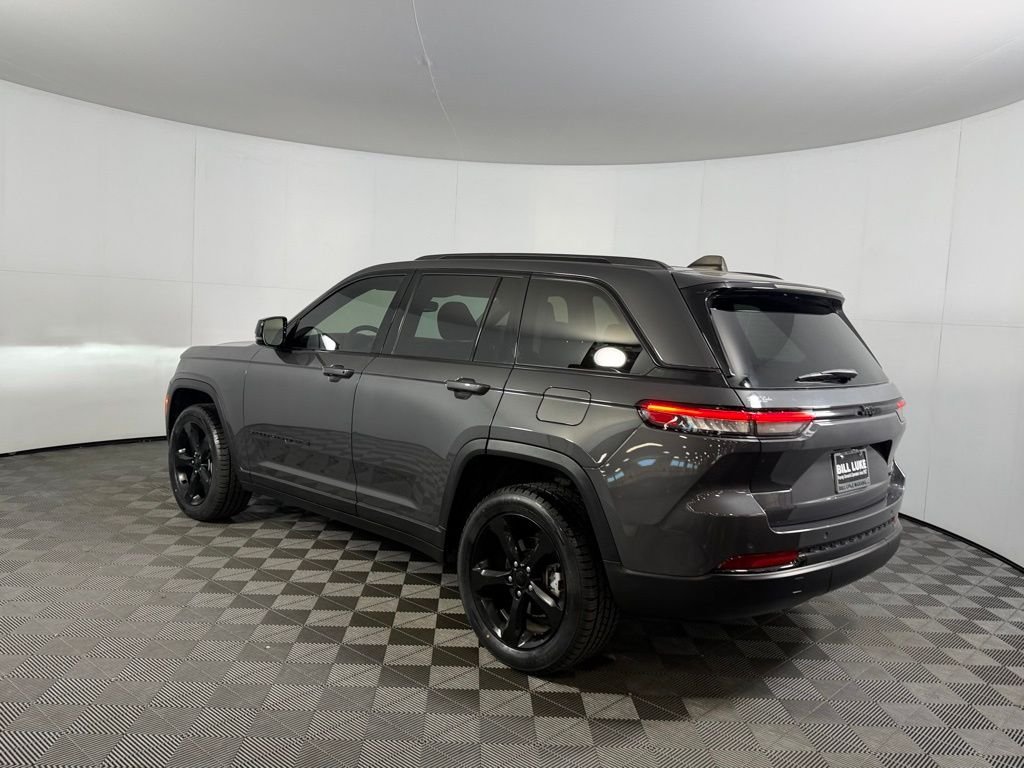 Used 2023 Gray Jeep Limited image 9