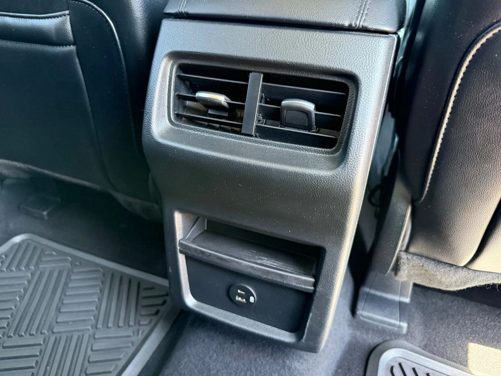 2021 Ford Edge SEL - Photo 35
